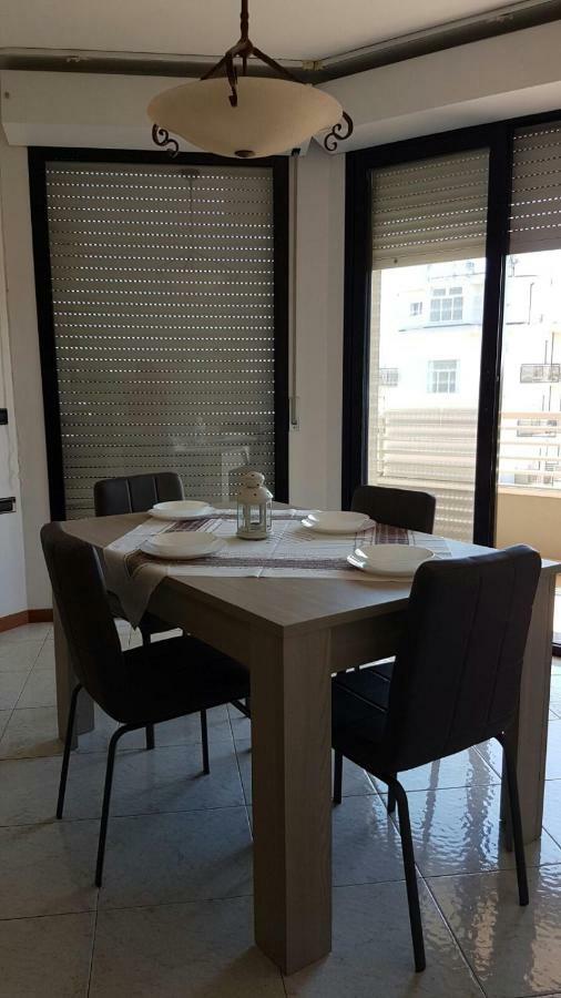 Domus Maris Viserba, Spiagge E Centro A 100 Mt, Promo Fiera Macfrut, Fieravicola, Expo Dental, Meeting Rimini Apartment Rimini