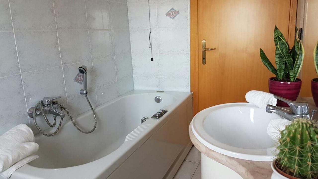 Domus Maris Viserba, Spiagge E Centro A 100 Mt, Promo Fiera Macfrut, Fieravicola, Expo Dental, Meeting Rimini Apartment